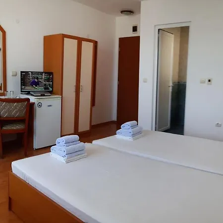 Hotel Aia Kavatsi