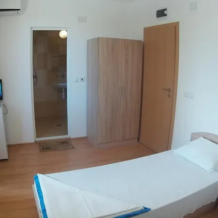 Aia Kavatsi 2*