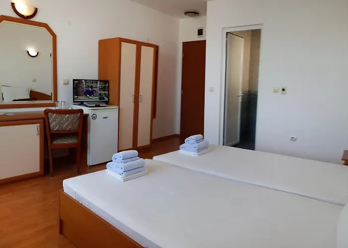 Hotel Aia Kavatsi