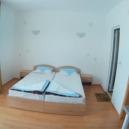 аиа каваци Хотел