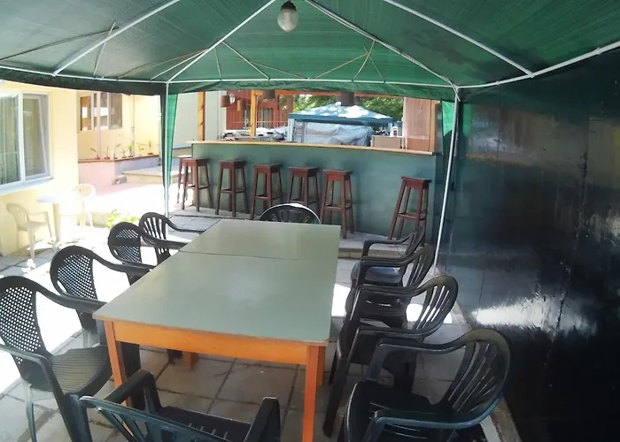 Hotel Aia Kavatsi 2*